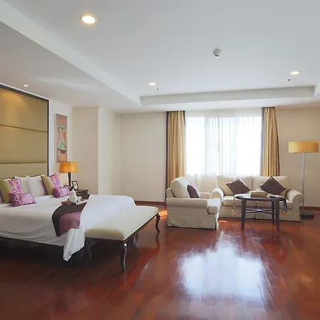 Piyathip Place Serviced Apartment