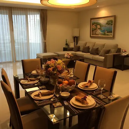 Piyathip Place Serviced Apartment