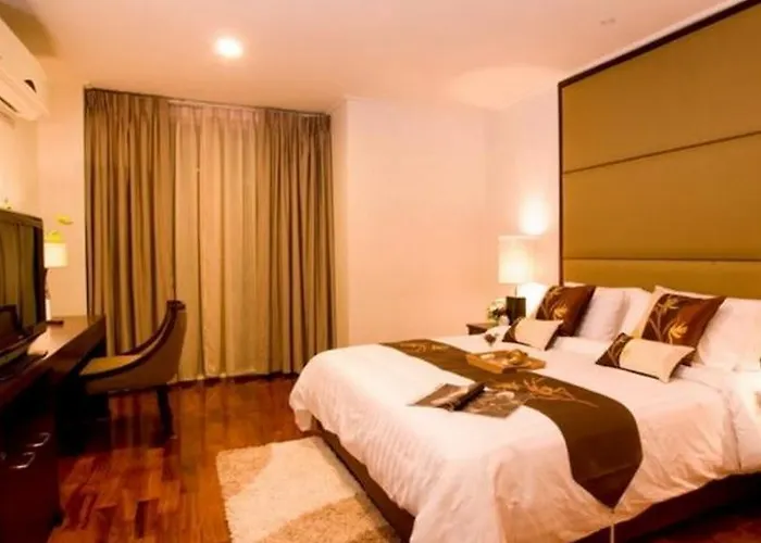 Piyathip Place Serviced 4*