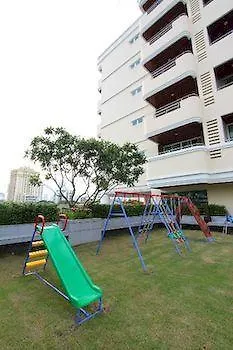 Piyathip Place Serviced 4*