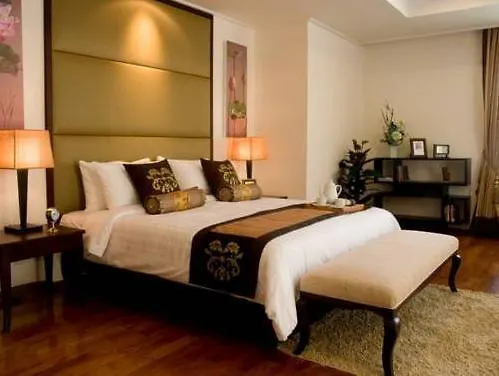 Piyathip Place Serviced 4*