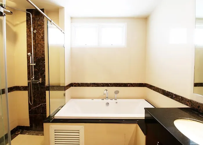 Aparthotel Piyathip Place Serviced 4*